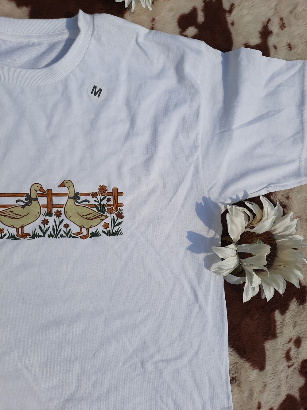 80s Inspired White Short-Sleeve Tee with Goose Graphic - Picture 5 of 7